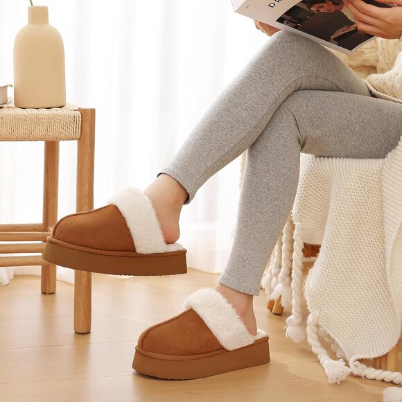 Women's Fuzzy Platform Slippers: Memory Foam Cozy House Shoes for Winter, Size 8 - Picture 2 of 7
